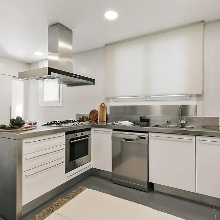 Rama - 3 Bedrooms And Terrace In Sant Gervasi