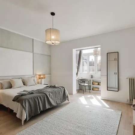 Rama - 3 Bedrooms And Terrace In Sant Gervasi Appartement *