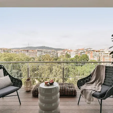 Rama - 3 Bedrooms And Terrace In Sant Gervasi 아파트